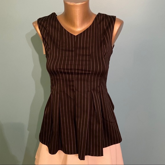 Tops - 🏝BOGO🏝 Pinstriped peplum top
